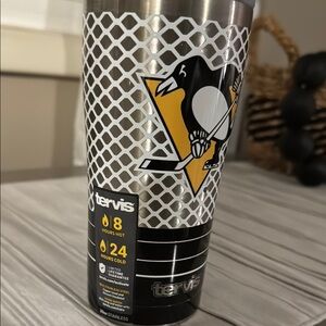 Tervis Stainless Steel Tumbler with Penguin Graphic